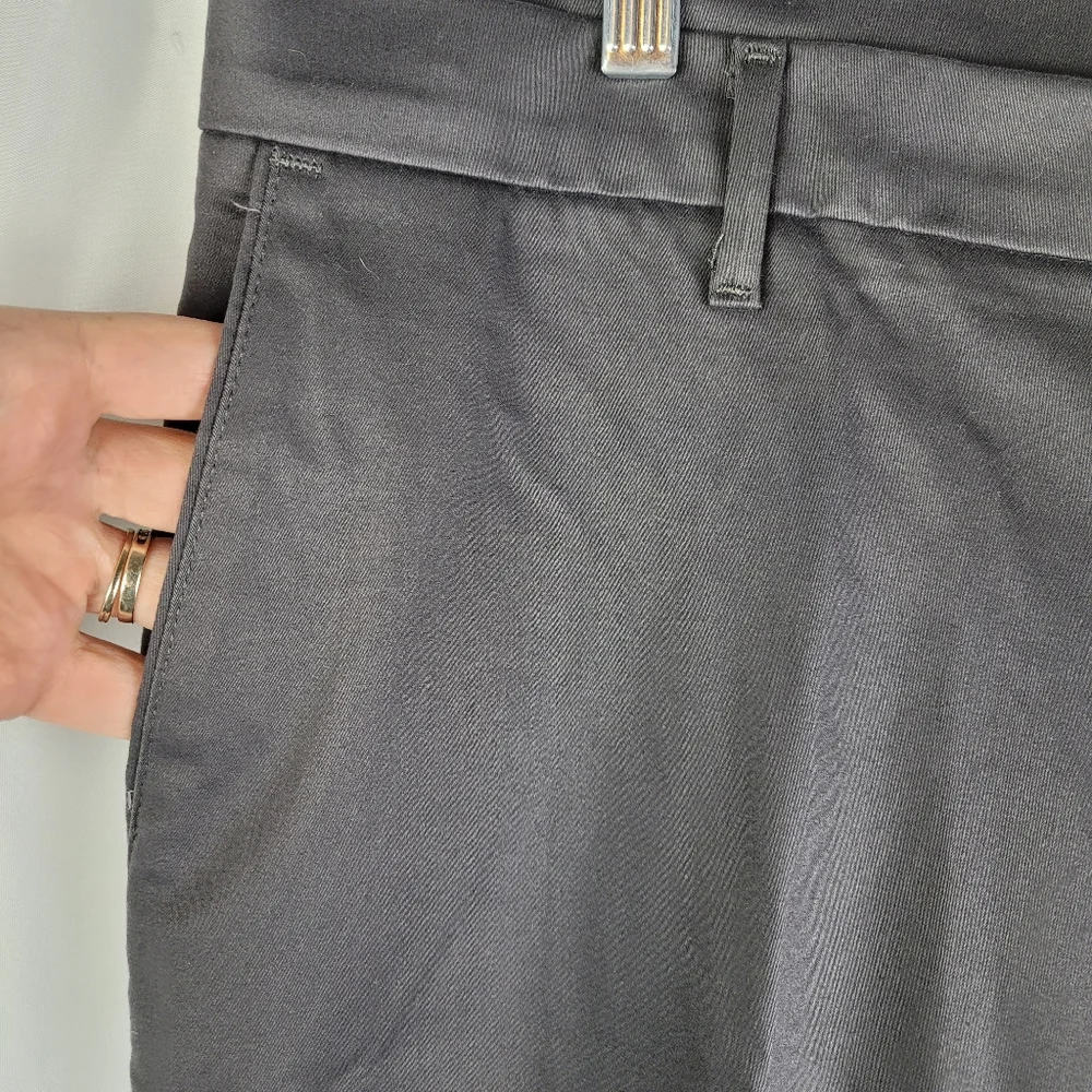 NEW Wrangler Flat Front Straight Fit Custom Fit Waist No Iron Pants Mens 36x30